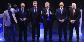 El debate final tuvo un tono confrontativo y beligerante entre los candidatos