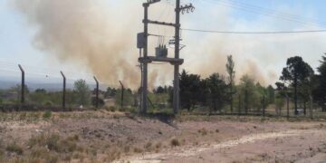 Bomberos contienen fuego en San Antonio de Arredondo