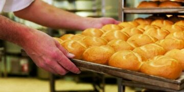 Panaderos anuncian subas y denuncian que molinos no entregan harina