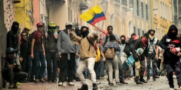 Ecuador: siguen las protestas y el paro de transporte