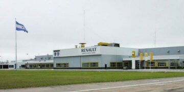 Renault anunció que trabajará solo seis horas por día