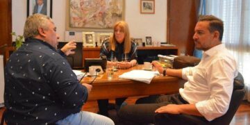 Continúan los encuentros en busca de una transición abierta