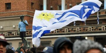 Crecen los depósitos argentinos en Uruguay