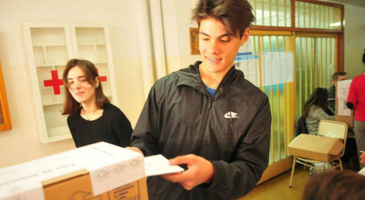 Los jóvenes que votan por primera vez representan el 2,8% del padrón Los jóvenes que votan por primera vez representan el 2,8% del padrón