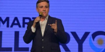 Llaryora revisará las proyecciones que enviará Mestre
