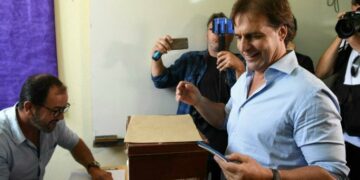 Virtual empate técnico en las elecciones de Uruguay