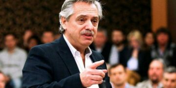 Fernández no le pediría los dólares pendientes al Fondo