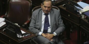 Alperovich negó «enfáticamente» haber violado a su sobrina