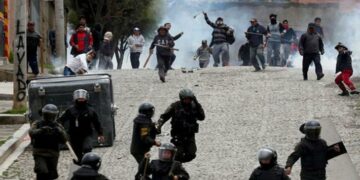 Los militares intervienen en el control de La Paz