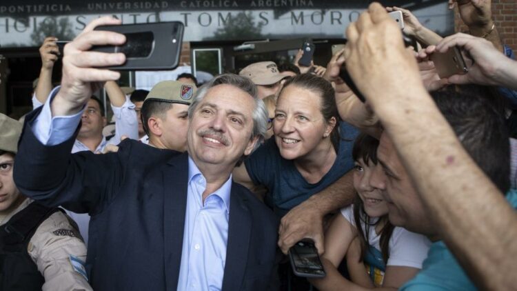 Fernández ya está en México y comienza a dar señales de sus políticas regionales