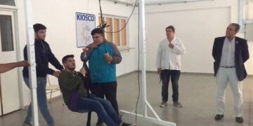 Estudiantes de un Ipet fabrican una grúa “levanta pacientes”