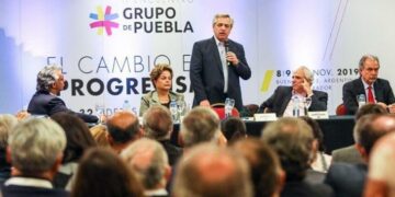 Fernández: «El continente necesita al Grupo de Puebla»