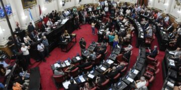 Última sesión en el histórico edificio del Poder Legislativo