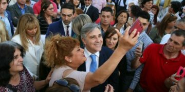 Llaryora rearmará toda la estrategia de comunicación municipal