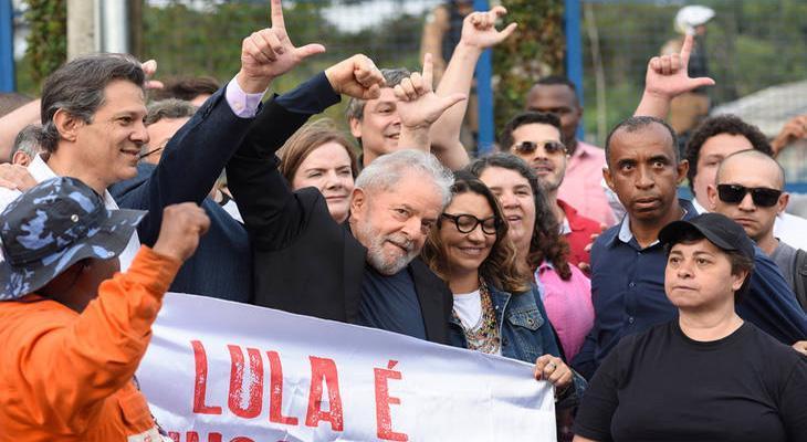 Tras 580 días preso, el ex presidente de Brasil recuperó su libertad