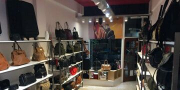 Las ventas en los comercios volvieron a caer en octubre