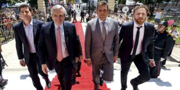 Fernández modificó la Ley de Ministerios y jerarquizó a Salud