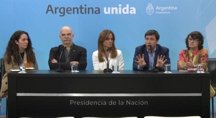 Arroyo confirmó que habrá un nuevo cronograma de entrega de tarjetas alimentarias Arroyo confirmó que habrá un nuevo cronograma de entrega de tarjetas alimentarias