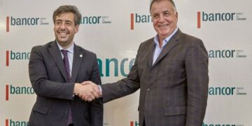 Bancor y el Colegio de Abogados sellan un convenio clave