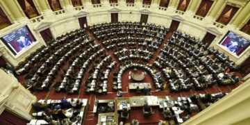 El Gobierno defiende la ley de emergencia en el Congreso