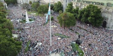 Macri: «Somos muchos para defender a la Argentina»