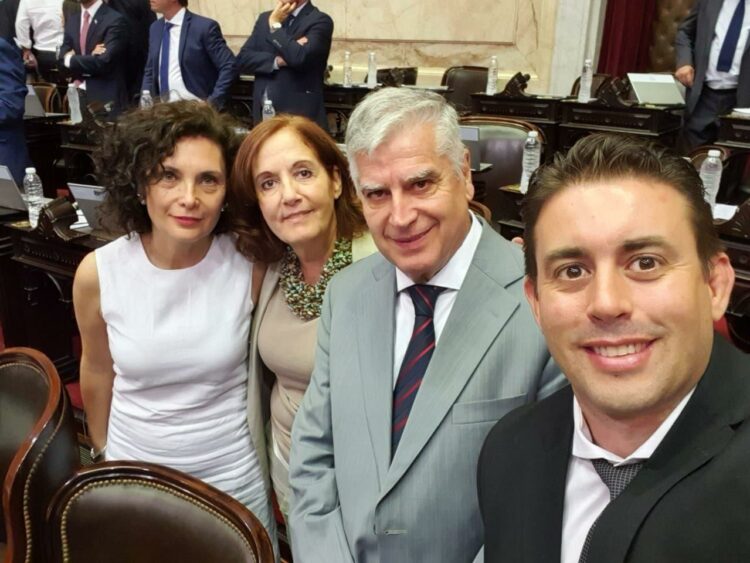 El schiarettismo acompañó la emergencia económica nacional