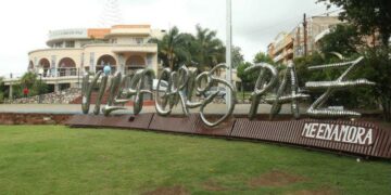 Diez jóvenes imputados por una violación en “manada”