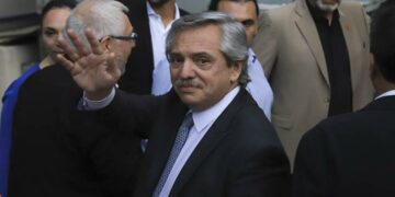 Fernández advirtió que «el riesgo de default es muy alto»
