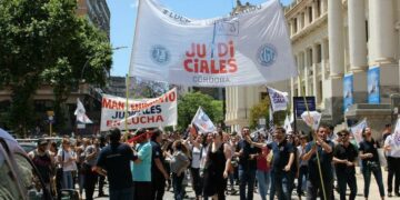 Los judiciales paran ante la falta de respuestas