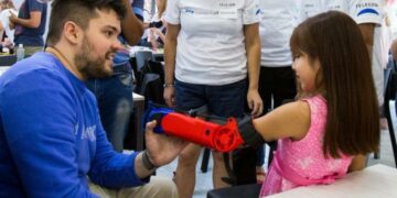 Manotón: voluntarios de Telecom colaboraron