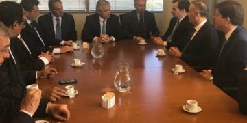 Fernández confirmó a Solá como canciller y a Scioli como embajador en Brasil