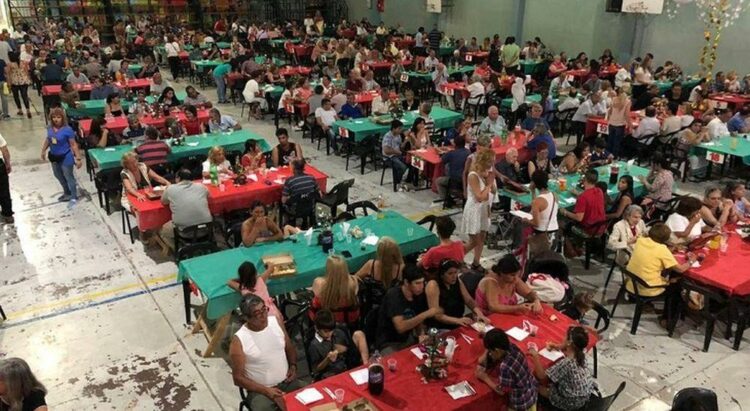Una nueva edición de la “Navidad de solas y solos”