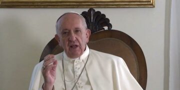 El video de diciembre del papa: “Cada niño que sufre es un grito que se eleva a Dios”