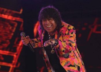 “La Mona” Jiménez dejó huellas en el escenario Atahualpa Yupanqui