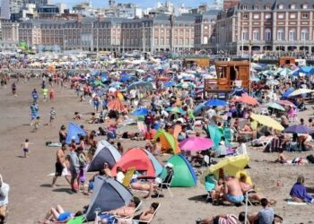 Durante el primer fin de semana largo del año se gastaron $ 18.038 millones