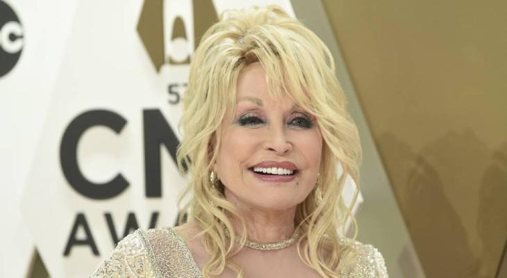 Dolly Parton envía un mensaje a sus seguidores y pide que "mantengan la fe"