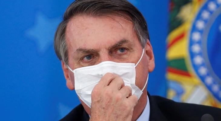 Bolsonaro agudiza la crisis sanitaria en Brasil