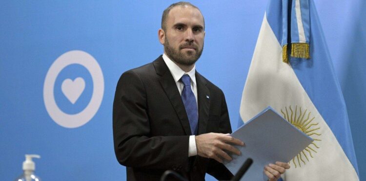 El ministro Guzmán canjeó $ 257.376 millones en títulos