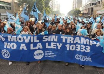 Gremios se declaran en «alerta y movilización»