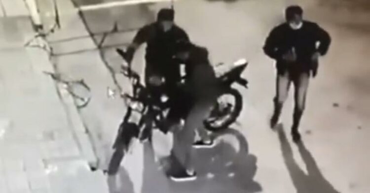 En 30 segundos robaron una moto en Nueva Córdoba