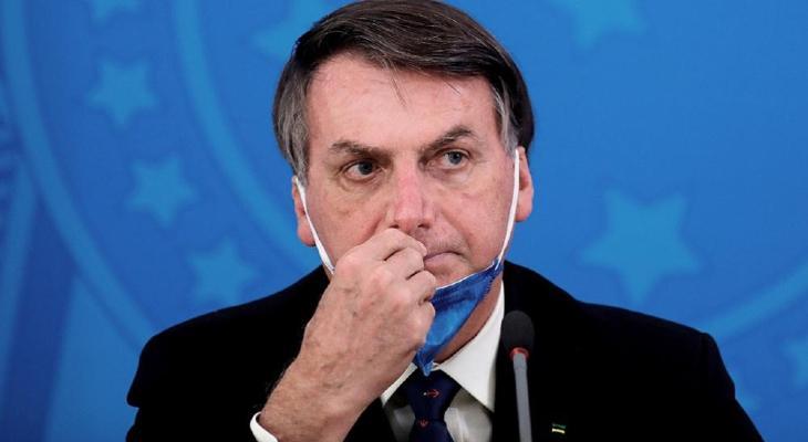 Bolsonaro amenaza con salir de la OMS