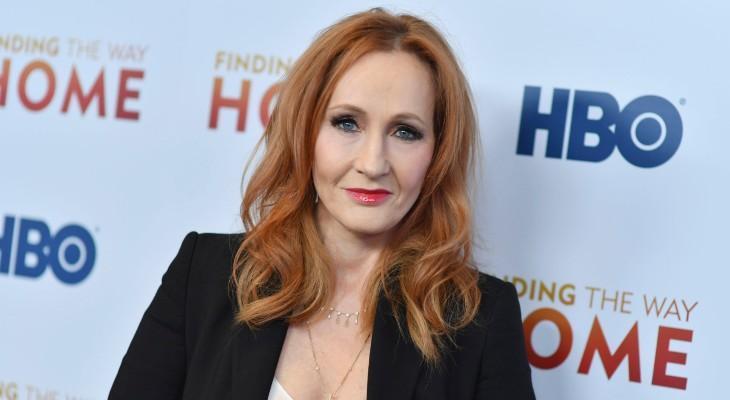 J.K Rowling reveló que sufrió violencia de género y abuso sexual