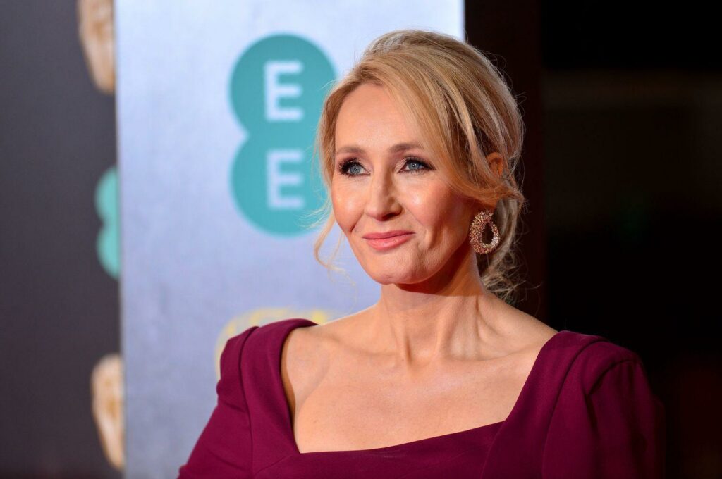 Acusaron a J.K. Rowling de ser transfóbica