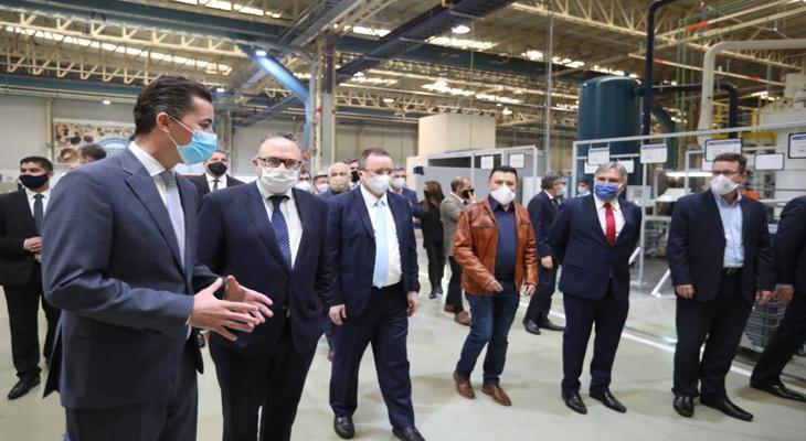 VW presentó la caja de cambios que fabrica íntegramente en Córdoba