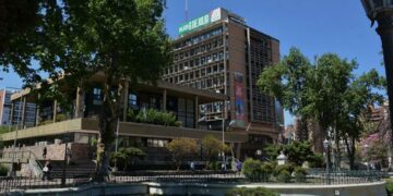 Sospechan que un 70% de los agentes marca pero evade el control laboral