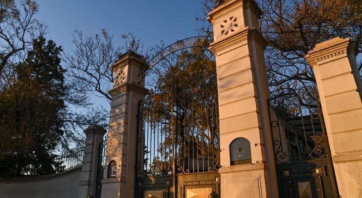 Llaryora: "El zoológico atrasa a la ciudad" Llaryora: "El zoológico atrasa a la ciudad"