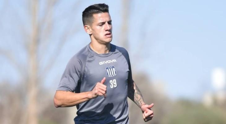 Con un pie en Turquía Con un pie en Turquía