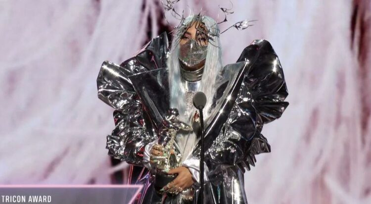 Lady Gaga, protagonista de los MTV 2020 con sus looks de barbijos