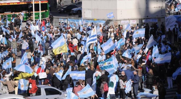 Nuevo banderazo en varias ciudades del país contra el Gobierno nacional