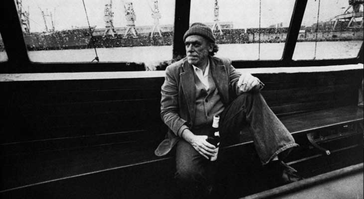 ¿Quién leyó a Charles Bukowski? 100 años de un eterno perdedor